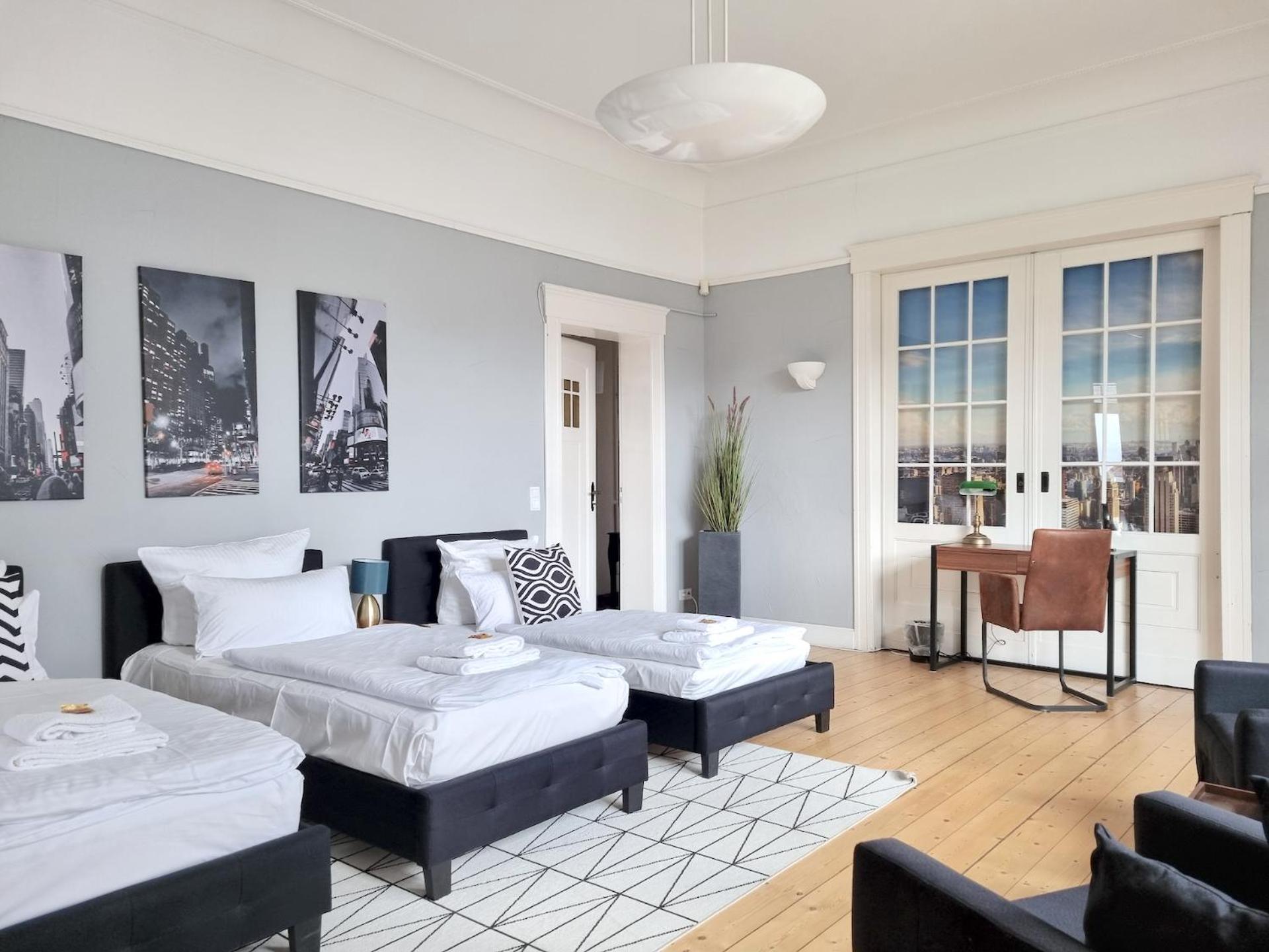 Charysma - Jugendstil Trifft Moderne, Schlafzimmer Mit Smart-Tv, Tischfussball, Darts, Parkplatz Гамельн Екстер'єр фото